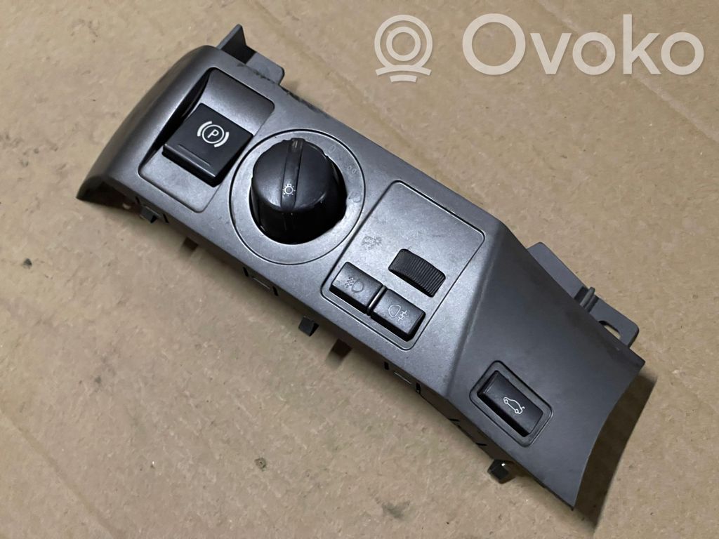 Light switch   6918849,549493122,691849