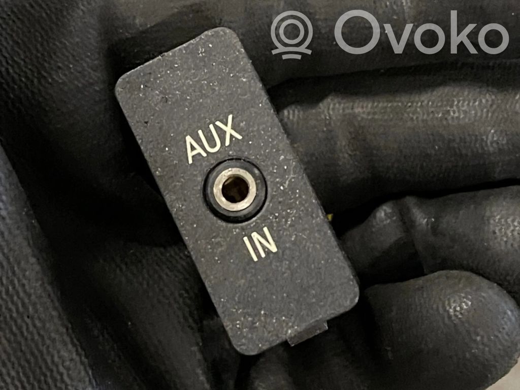 BMW 3 E92 E93 AUX in-socket connector 