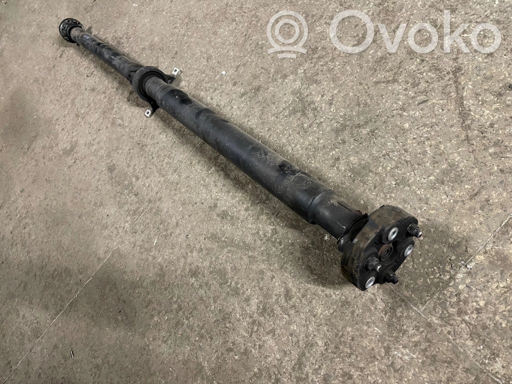 BMW 5 E60 E61 Kardanas komplekte 