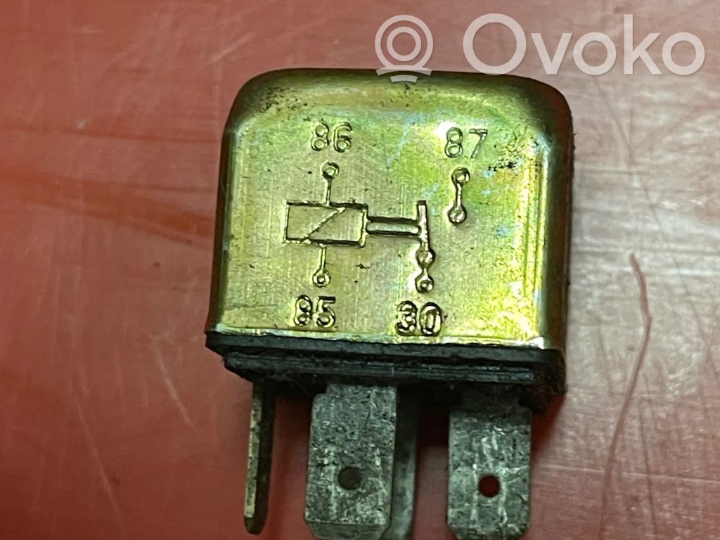 BMW 3 E30 Other relay 