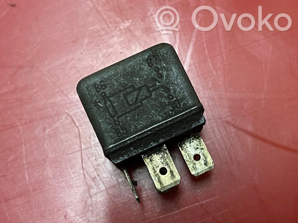 BMW 3 E30 Other relay 