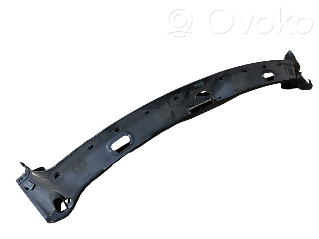 Windshield trim   8401081