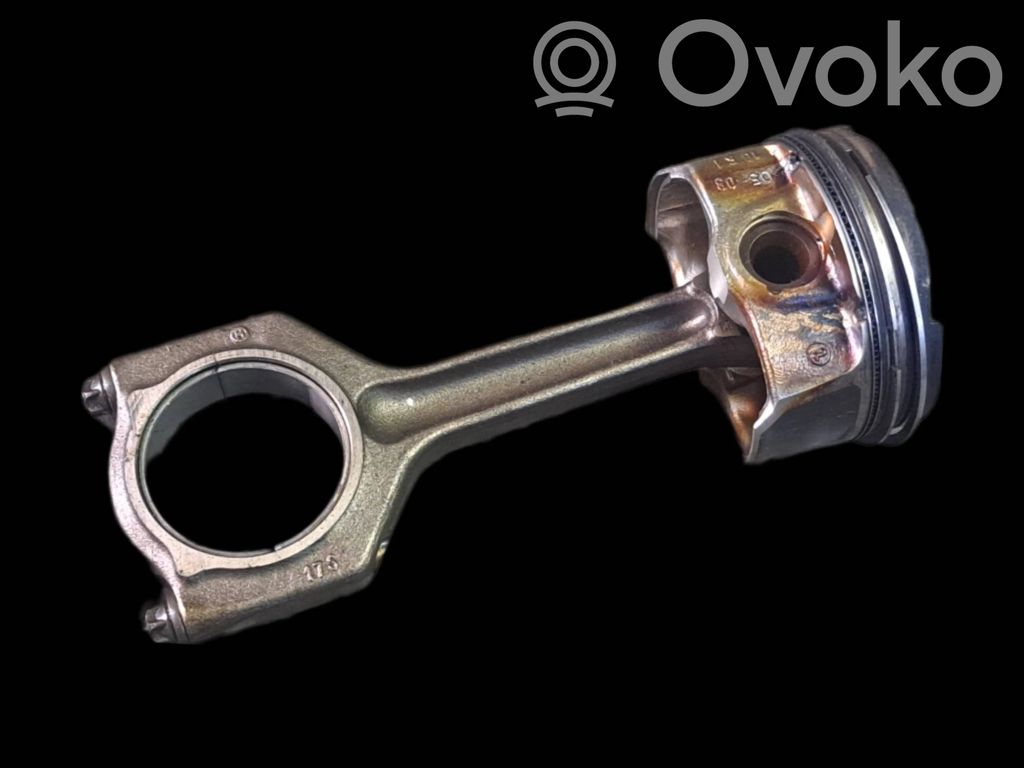 BMW 3 E92 E93 Piston with connecting rod 