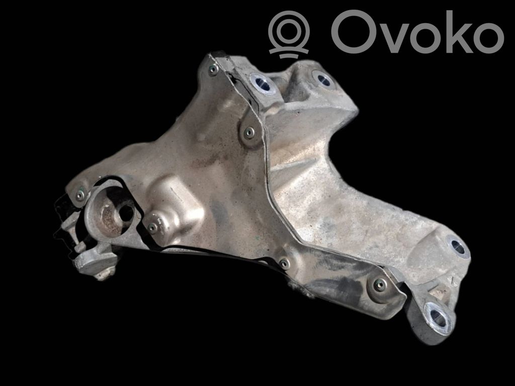 Engine mounting bracket   6797921,80912