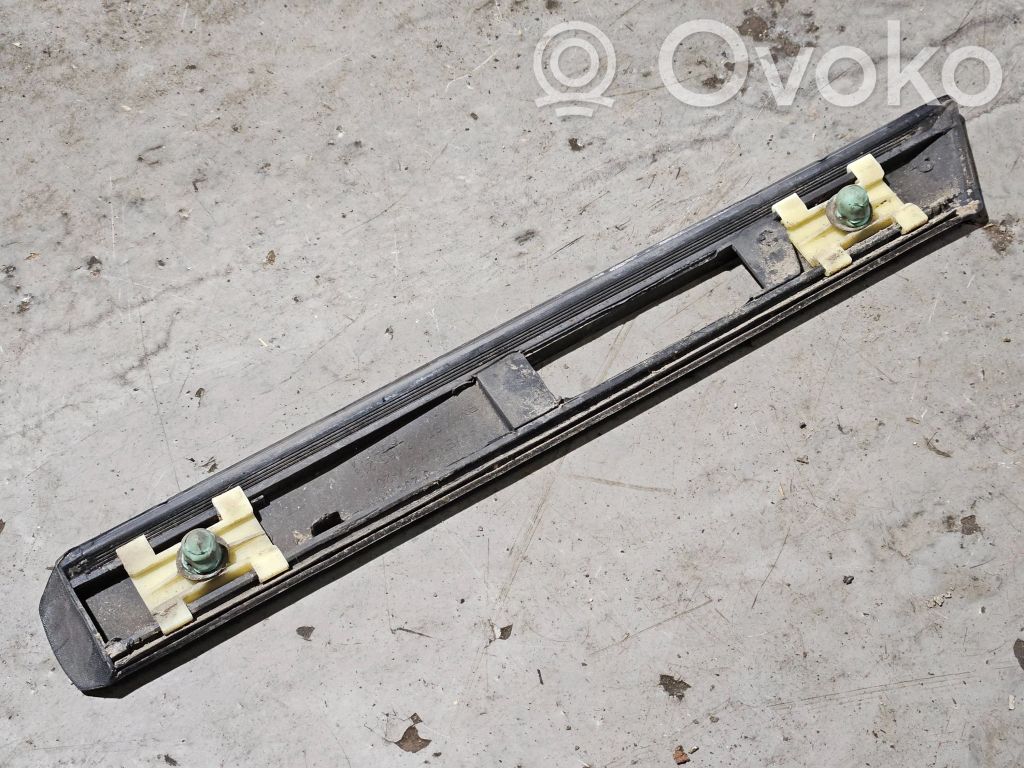 BMW 7 E38 Mască aripă față (turnată) 