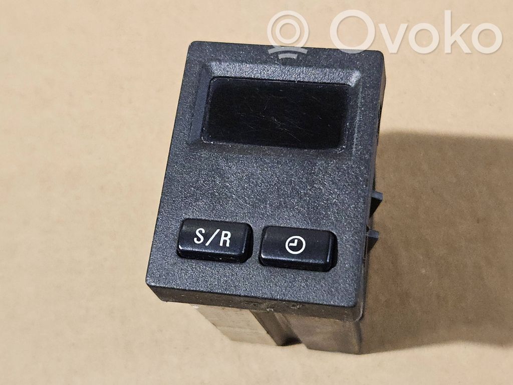 BMW Z3 E36 Borto kompiuterio valdymo jungtukas (-ai) 
