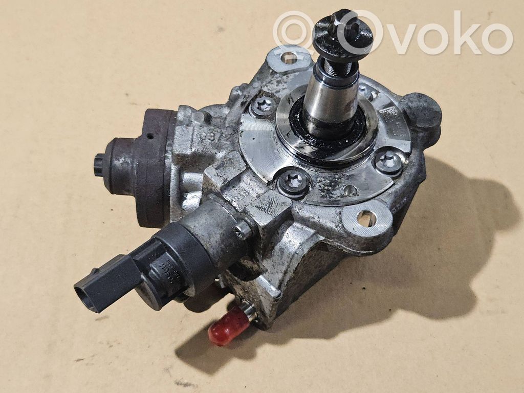 BMW 1 E82 E88 Fuel injection high pressure pump 