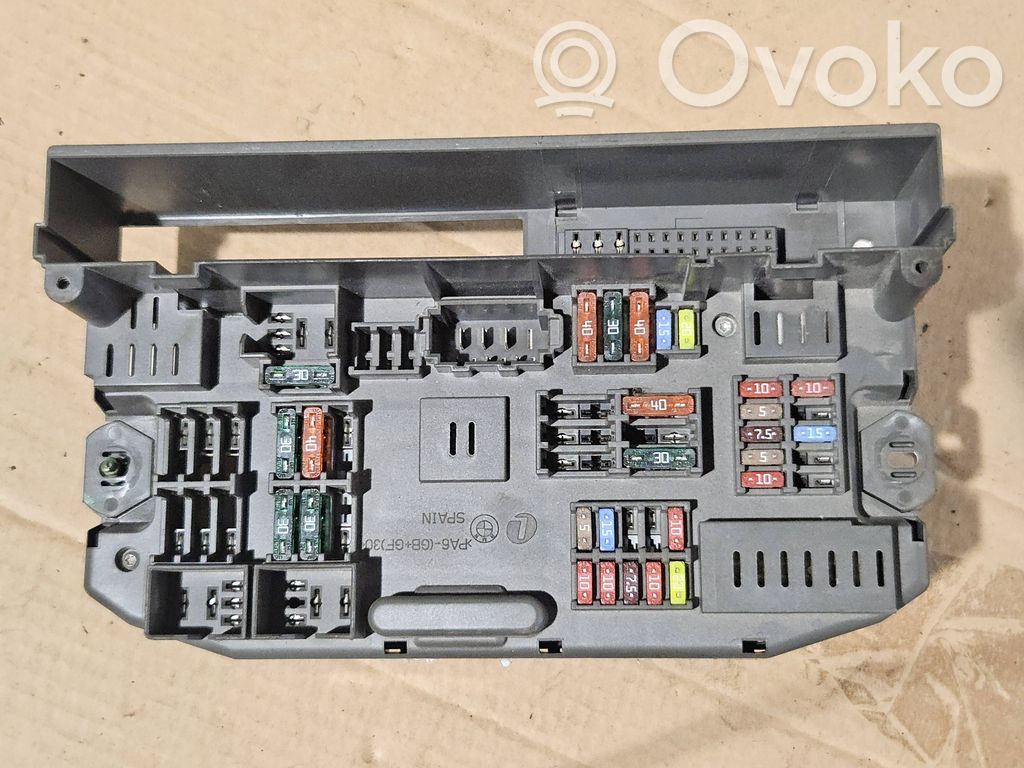 BMW X5 E70 Fuse module 