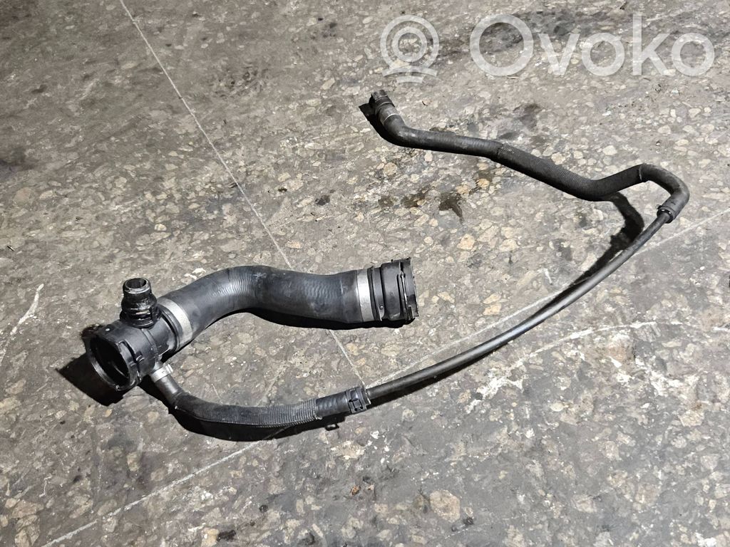BMW 1 E82 E88 Engine coolant pipe/hose 