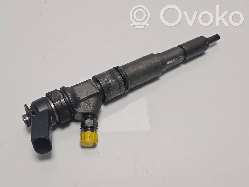 Fuel injector   7793836
