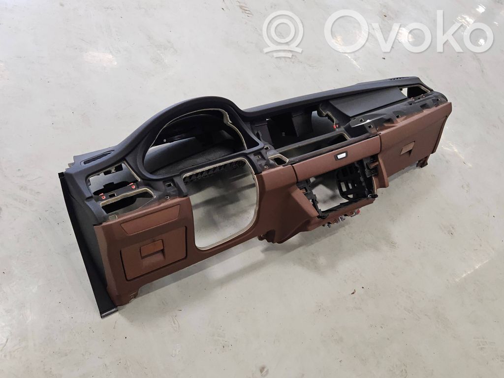 BMW 5 GT F07 Deska rozdzielcza 