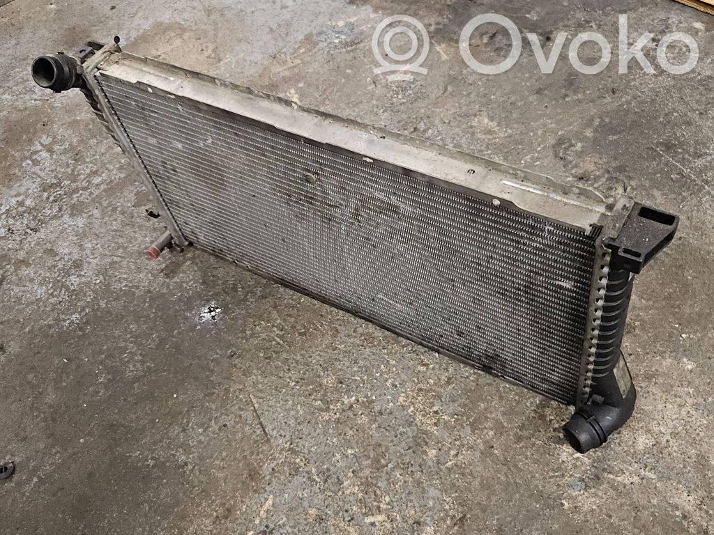 BMW 5 E39 Aušinimo skysčio radiatorius 