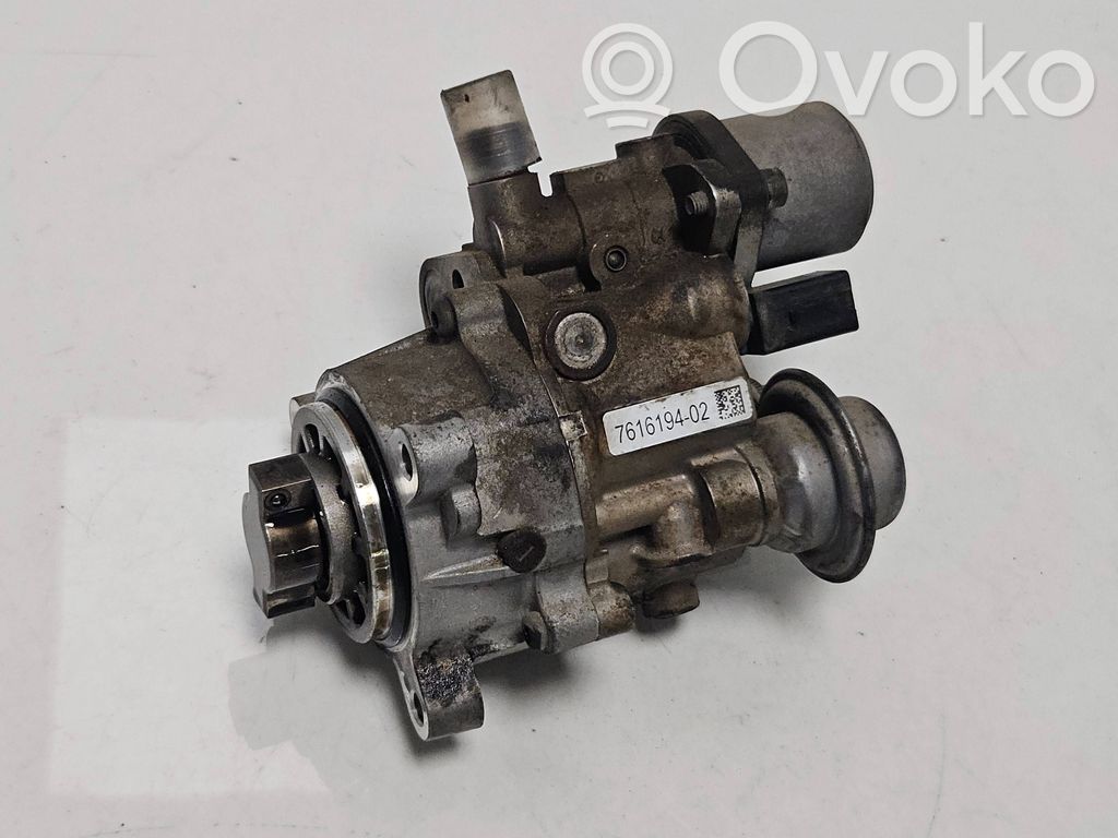 BMW 3 E92 E93 Fuel injection high pressure pump 