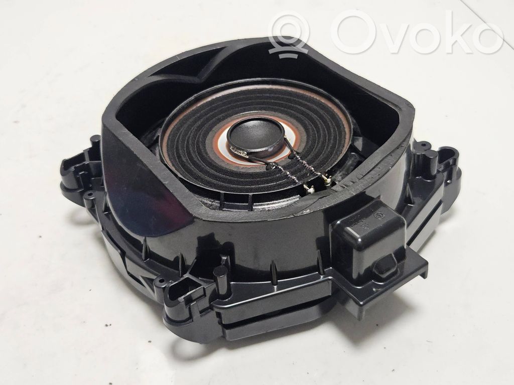 Subwoofer   9218695,18353410