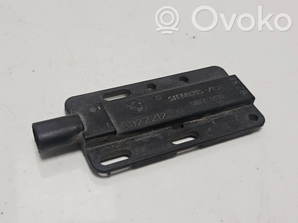 BMW 1 E82 E88 Keyless system antenna 