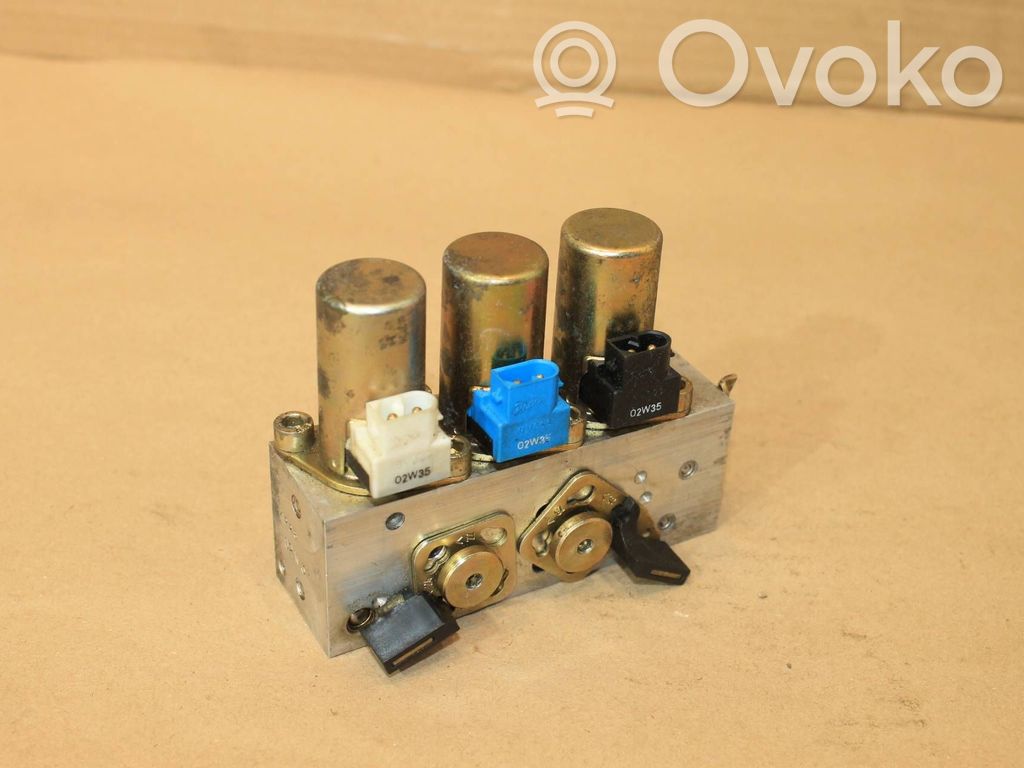 BMW 3 E46 Convertible roof main ram cylinder 