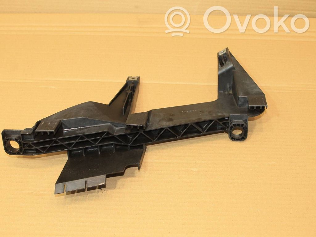 BMW X3 E83 Headlight/headlamp mounting bracket 
