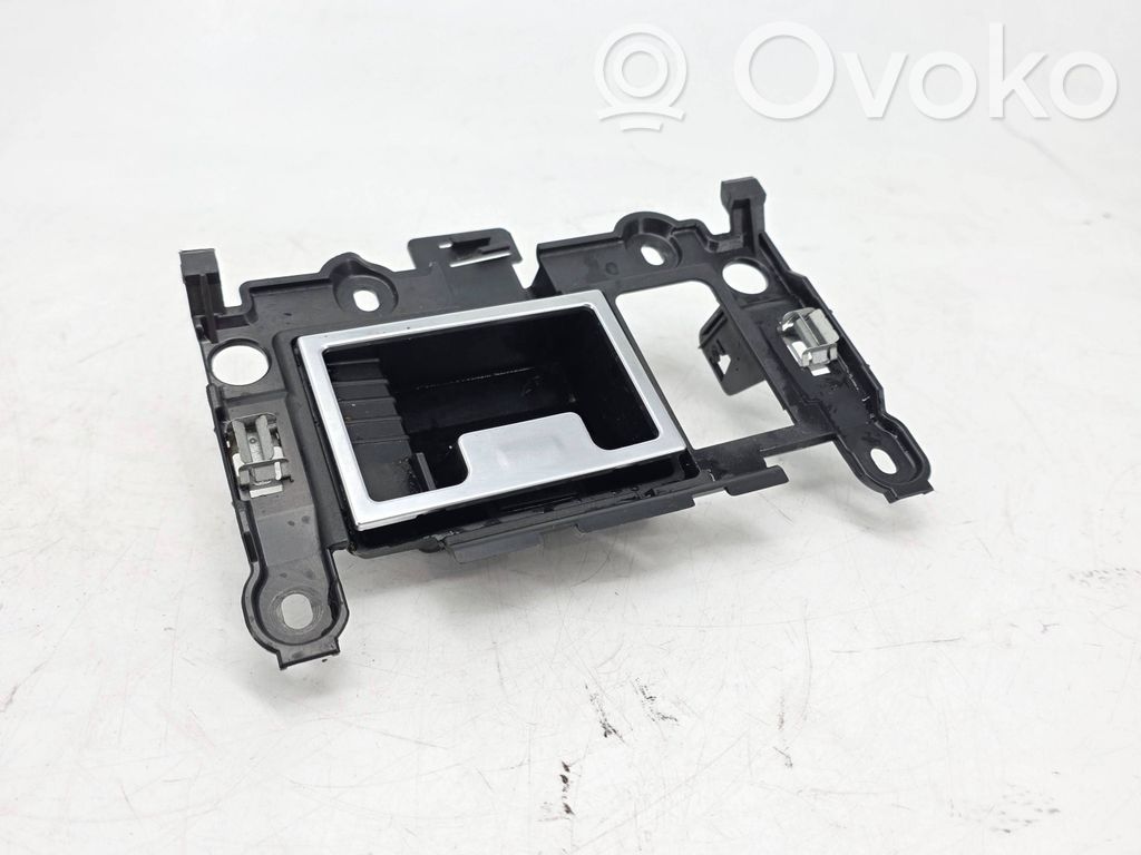 BMW 5 E60 E61 Ashtray (front) 