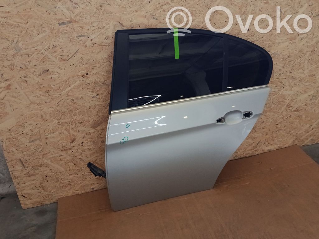 Aizmugurējās durvis   41007203647