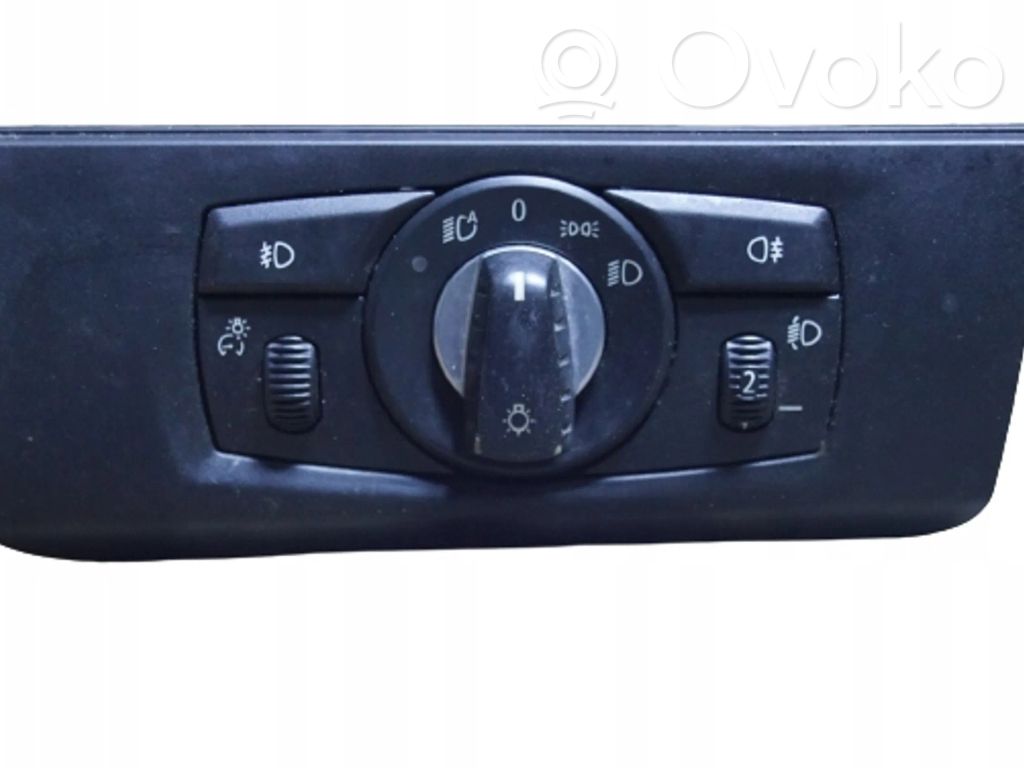 Light switch   9134725