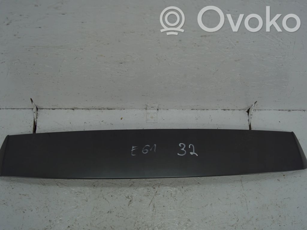 Tailgate/trunk spoiler   7061467