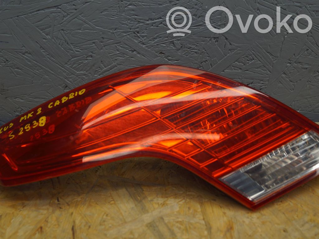 Ford Focus Aizmugurējais lukturis virsbūvē 