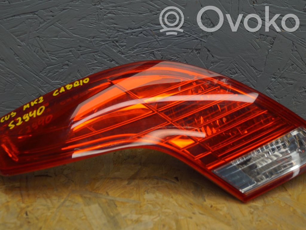 Ford Focus Aizmugurējais lukturis virsbūvē 