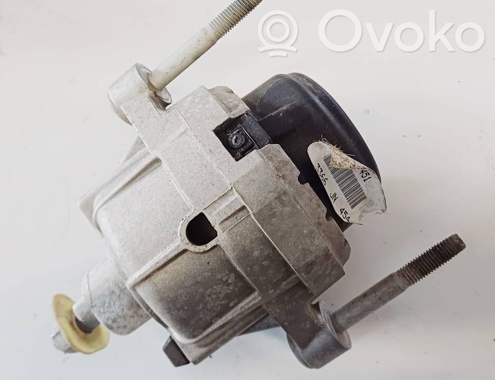 Chevrolet Corvette C7 Engine mount bracket 