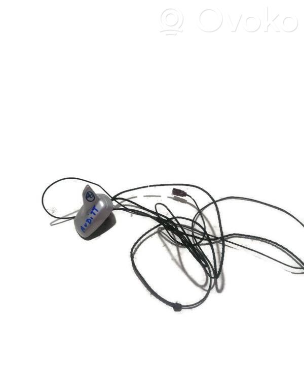 GPS-pystyantenni   8J8035503F