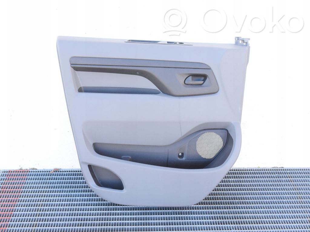Peugeot Traveller Etuoven verhoilu 