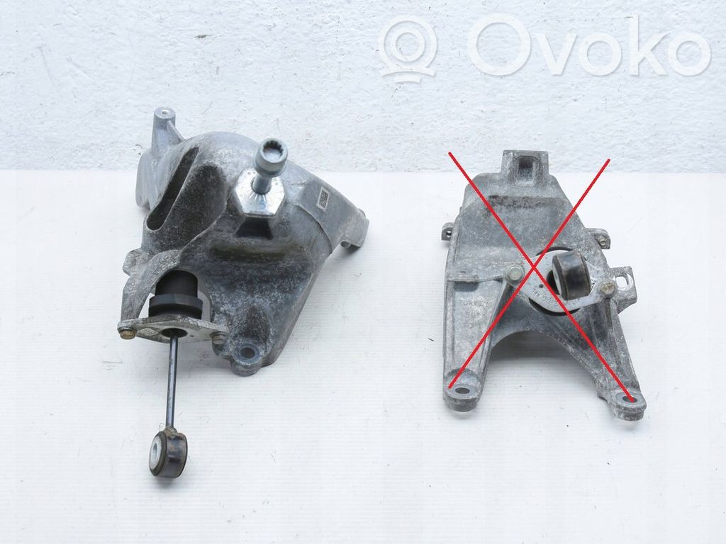 Audi A4 S4 B9 Engine mounting bracket 