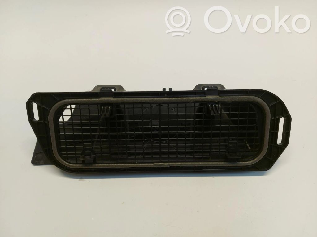 Volvo XC40 Osłona chłodnicy 