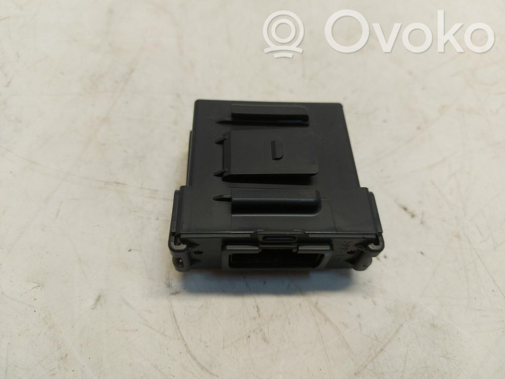 Renault Arkana Unidad de control de la batería 