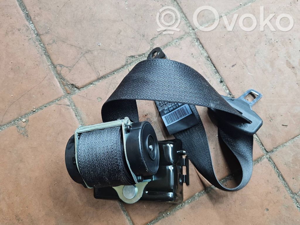 Opel Astra J Rear seatbelt 