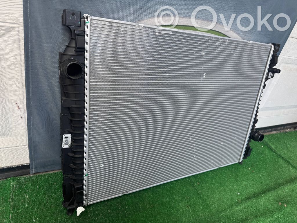 Jaguar E-Pace Dzesēšanas šķidruma radiators 