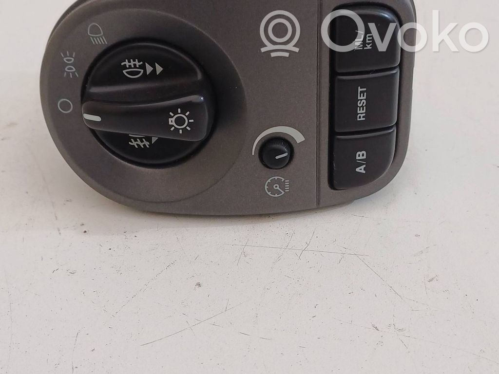 Jaguar X-Type Light switch 