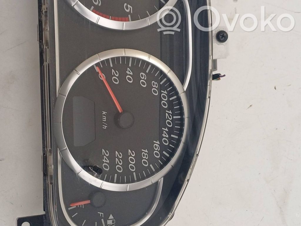 Speedometer (instrument cluster)   GR1NA