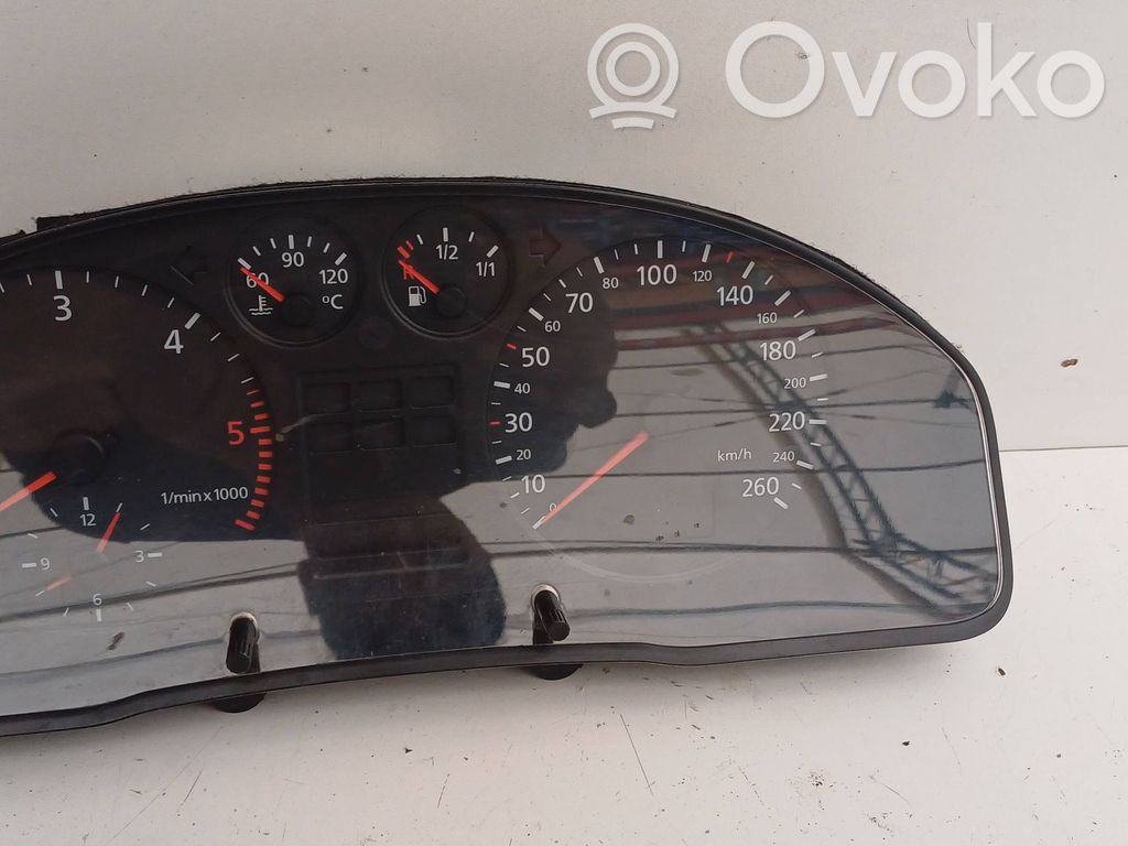 Audi A4 S4 B5 8D Vitezometru (grup de instrumente) 