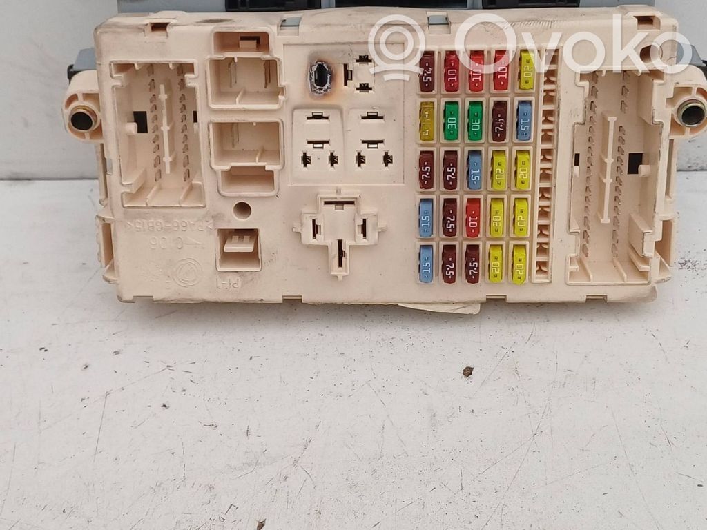 KIA Sephia Fuse module 