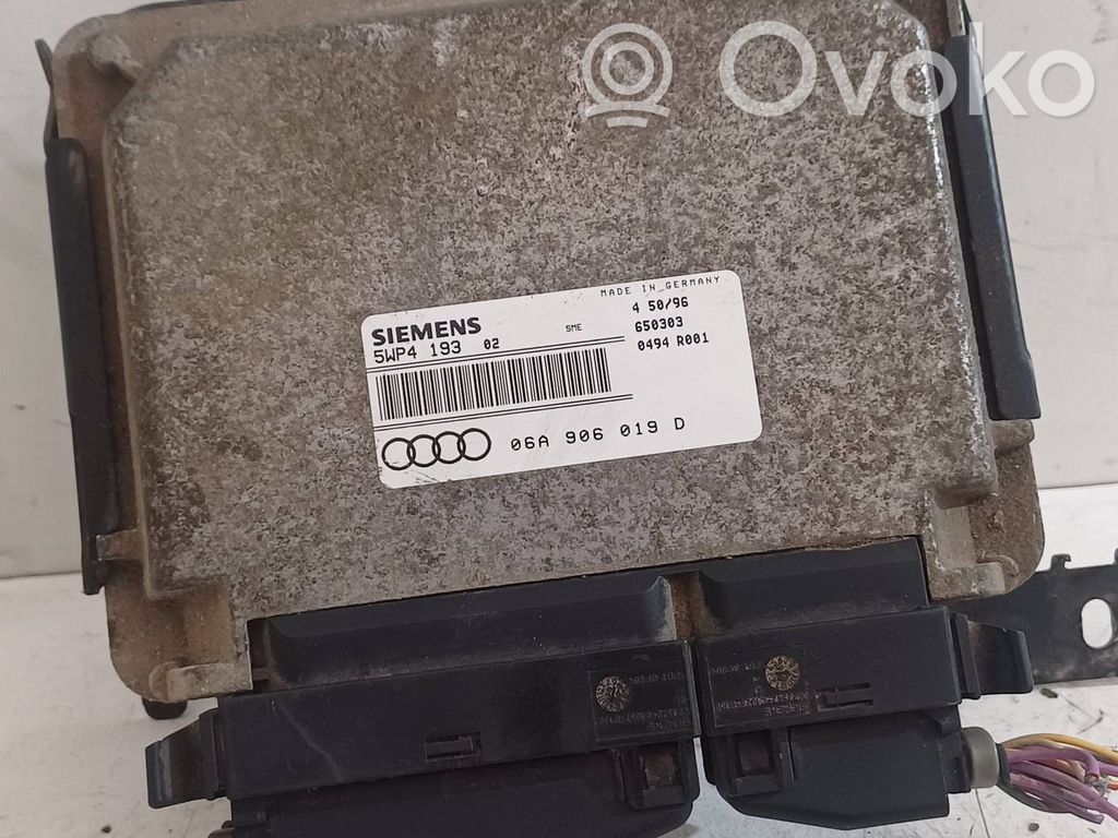 Engine control unit/module   06A906019D,5WP419302