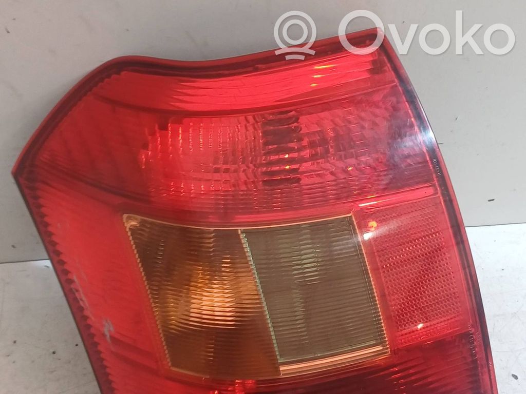 Rear/tail lights   E111B02