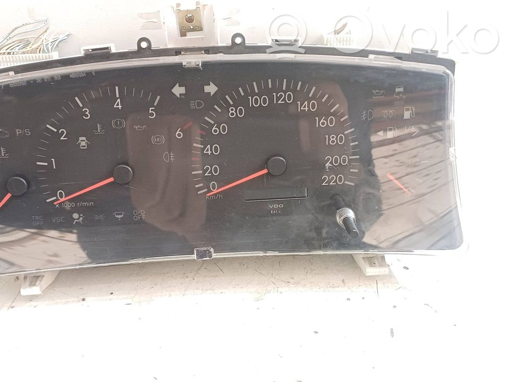 Toyota Corolla E120 E130 Speedometer (instrument cluster) 