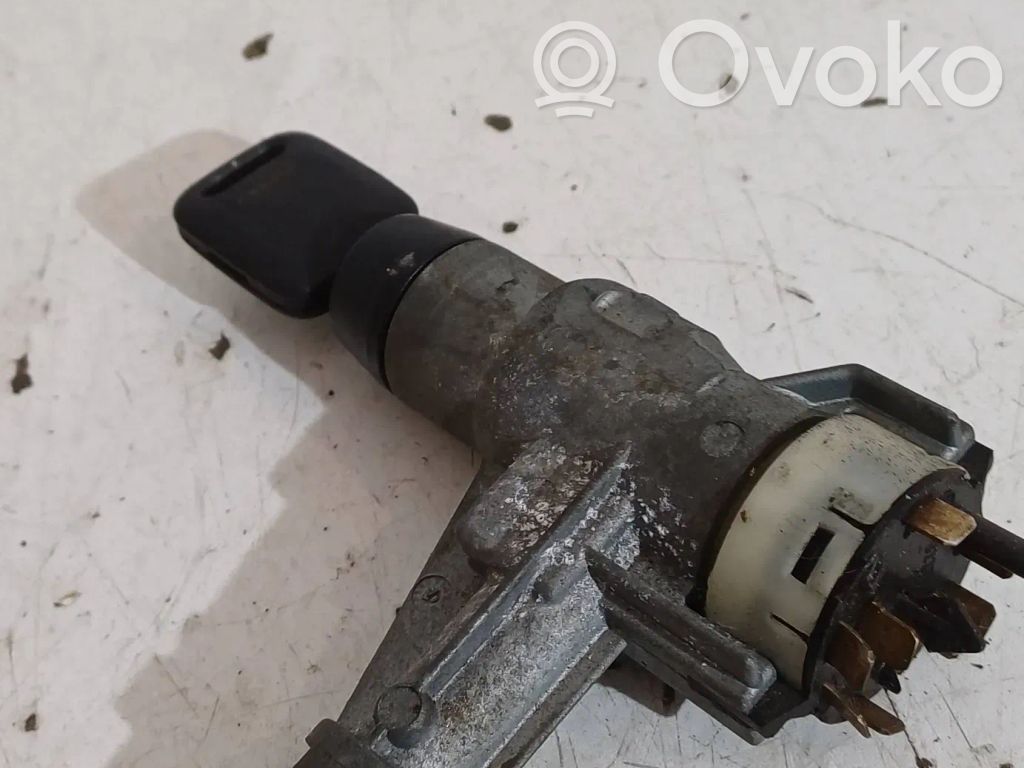 Audi A4 S4 B5 8D Ignition lock 