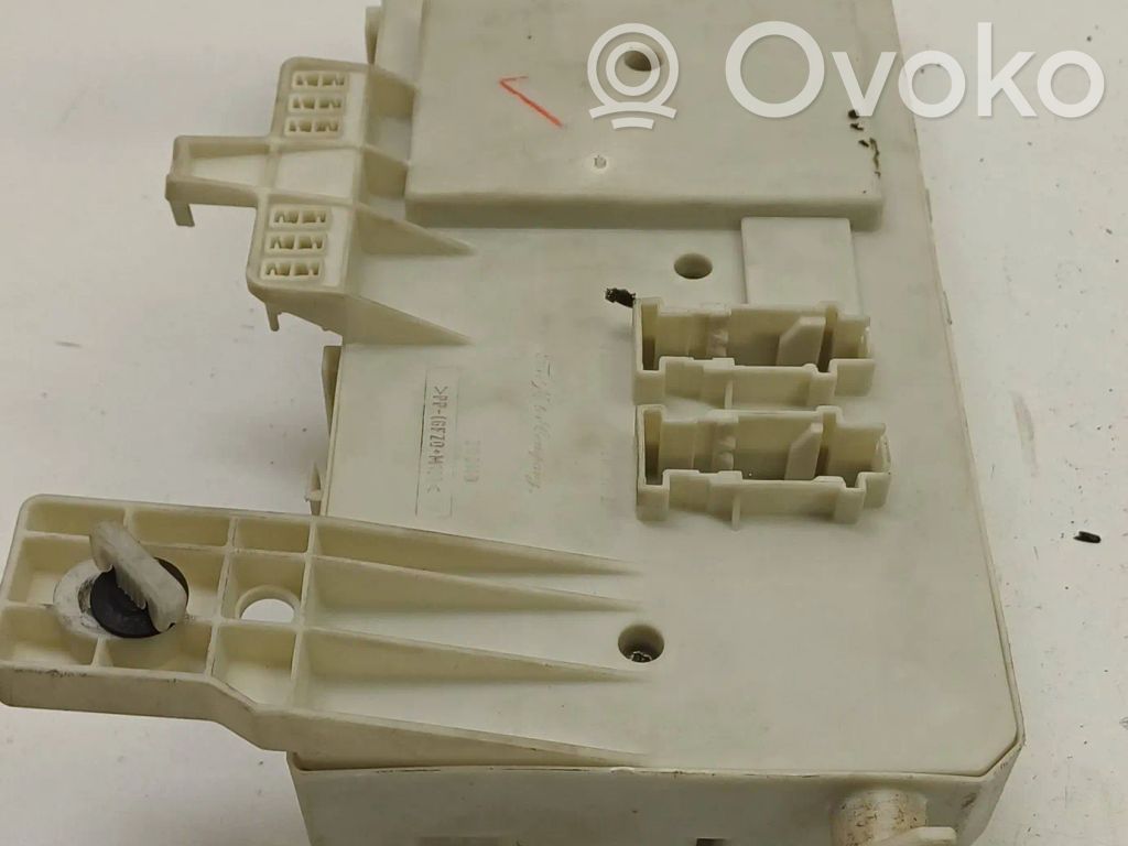 Mazda 3 I Fuse module 