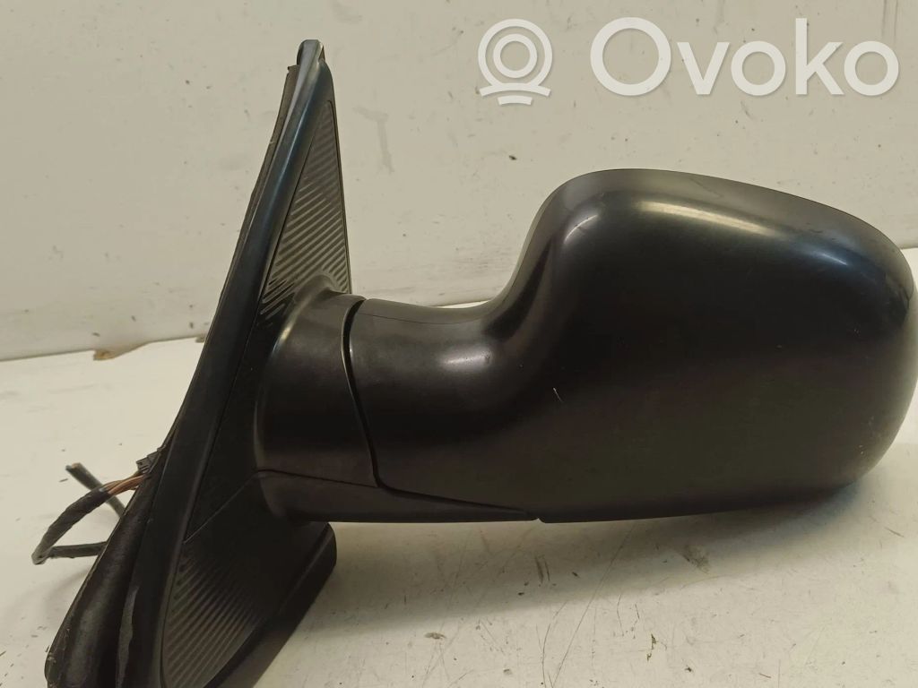 Chrysler Voyager Front door electric wing mirror 