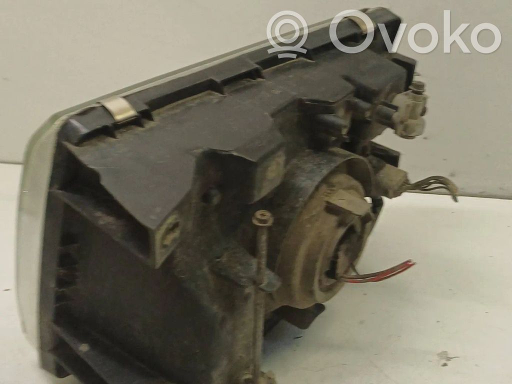 Mitsubishi Pajero Headlight/headlamp 