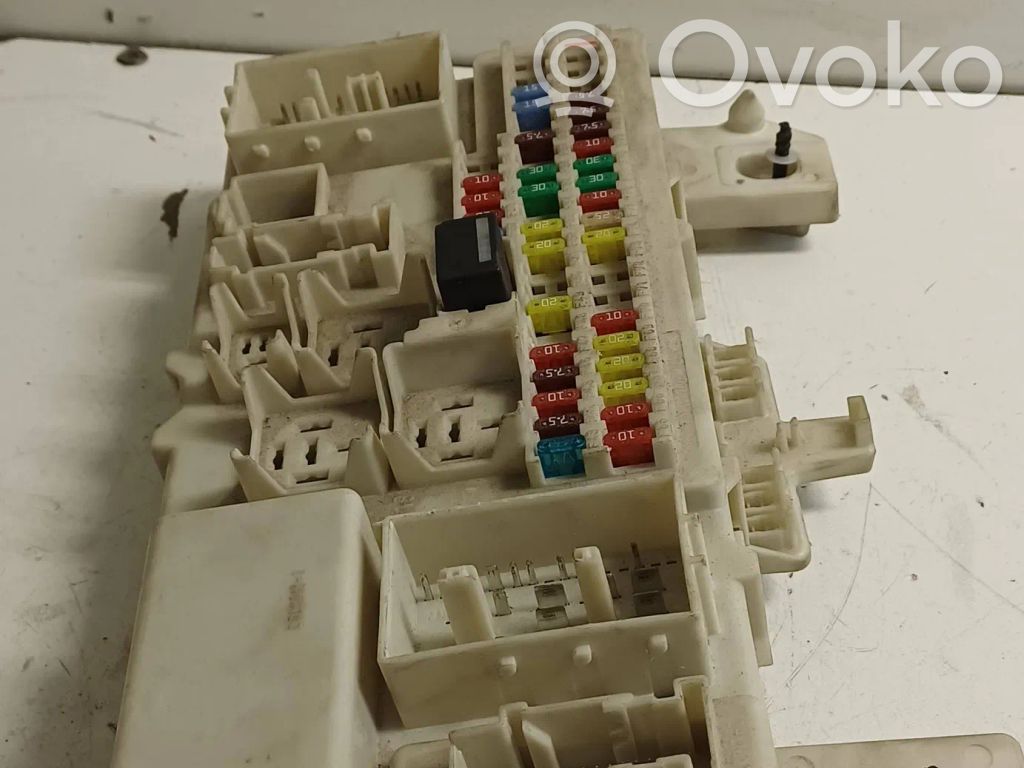 Mazda 3 I Fuse module 