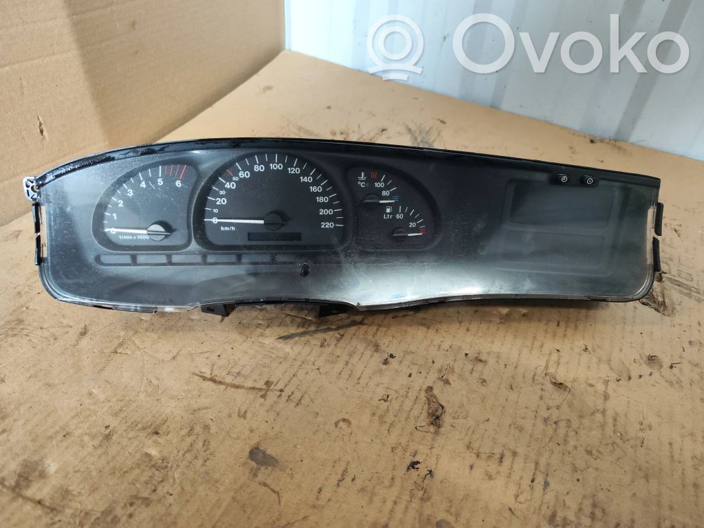 Opel Vectra B Licznik / Prędkościomierz 