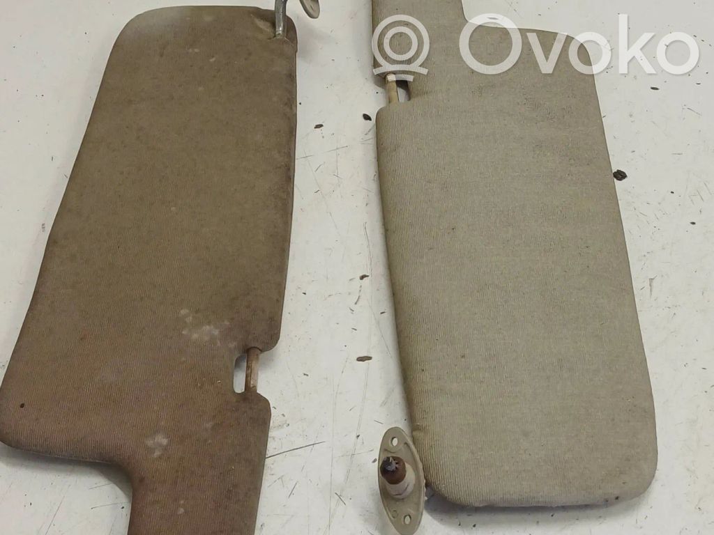 Sun visor