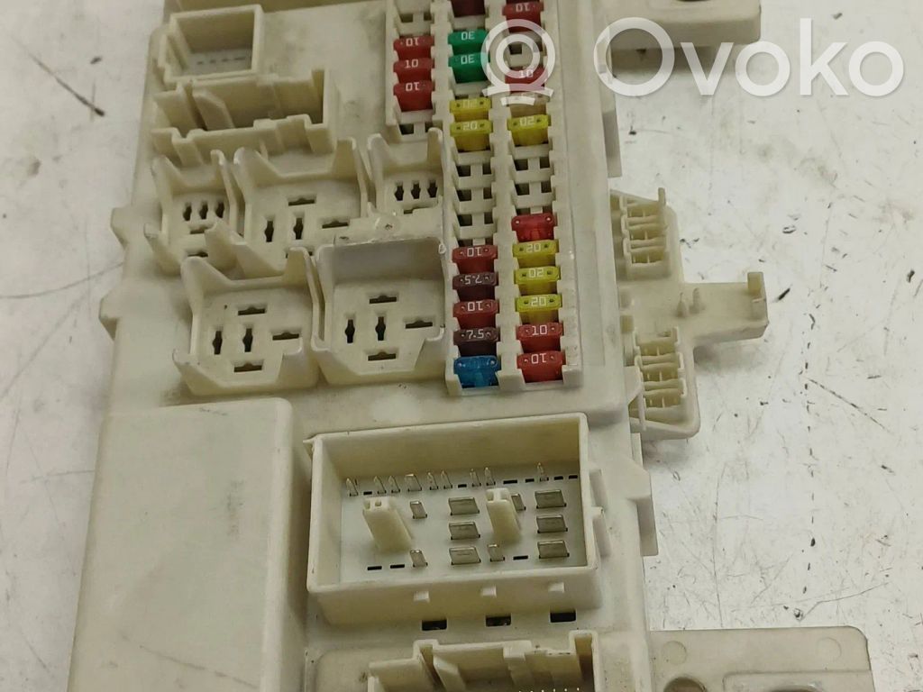 Mazda 3 I Fuse module 